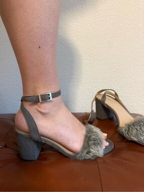 Charles by Charles David gray faux fur 3” block heel sandals